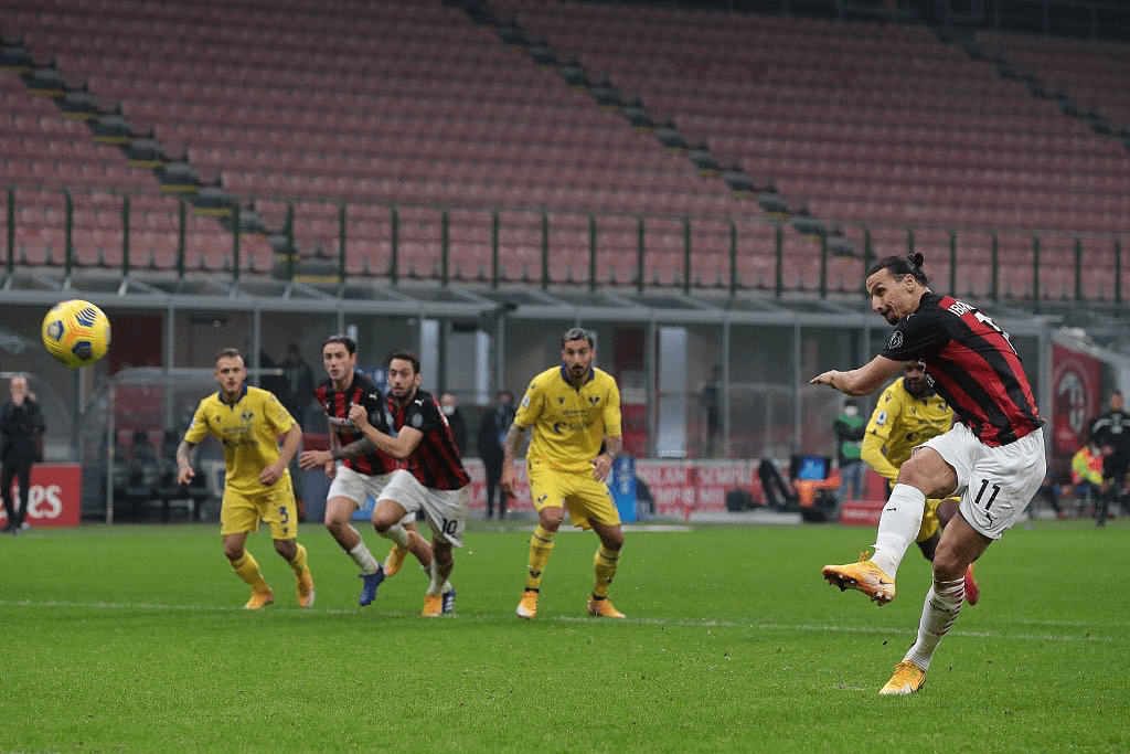 赛前社区盾焦点战，瓦伦西亚门线救险，引发热议，年轻球员得到机会