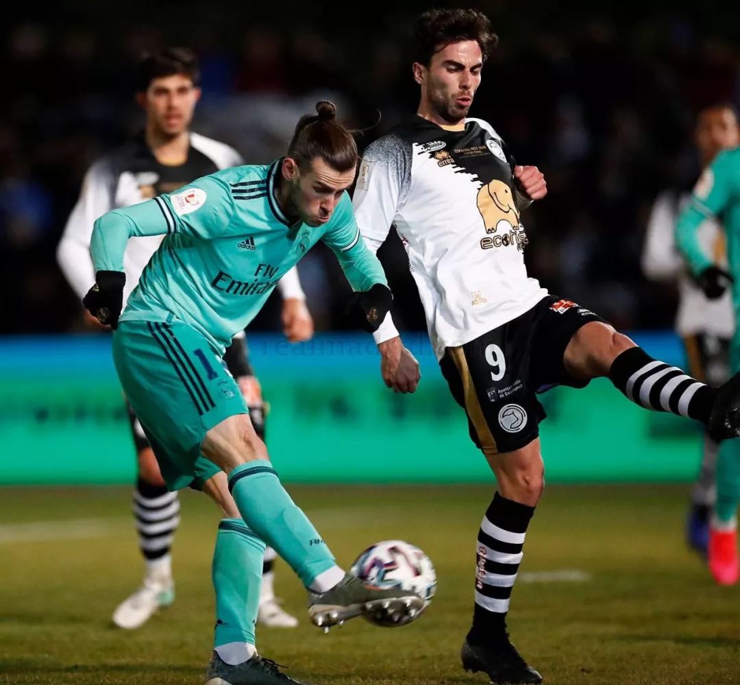 杜兰特制高点三分不是必中 杜兰特制高点三分不是必中