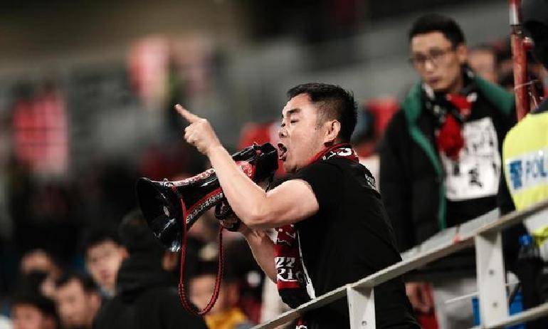 今晚体能课后;上海海港更衣室发声备战NBA总决赛;质疑声仍在;心理建设被强调的简单介绍 今晚体能课后;上海海港更衣室发声备战NBA总决赛;质疑声仍在;心理建设被强调的简单介绍