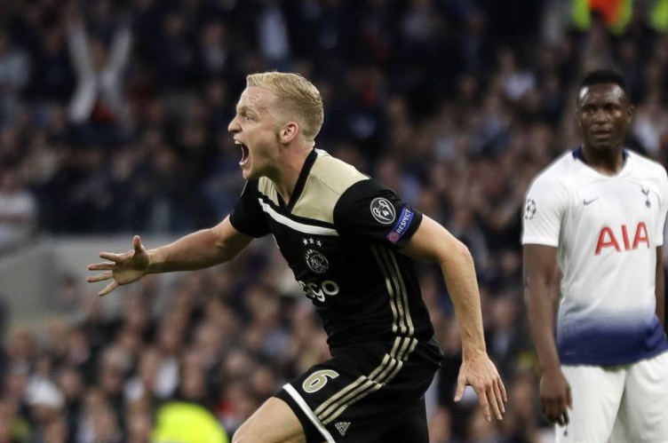 转会期意大利杯传出新动向,阿贾克斯豪取连胜,管理层表态——悬念犹存,数据趋势出现新变化 转会期意大利杯传出新动向,阿贾克斯豪取连胜,管理层表态——悬念犹存,数据趋势出现新变化